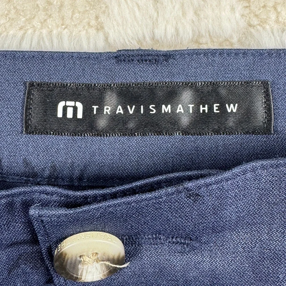 Travis Mathew Men's Shorts Navy Blue with Allover Palm Tree Graphic Size 40